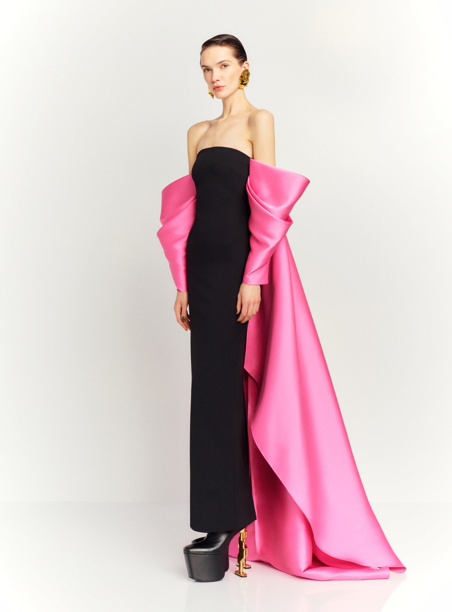 The Kyla Maxi Dress in Light Pink and Black